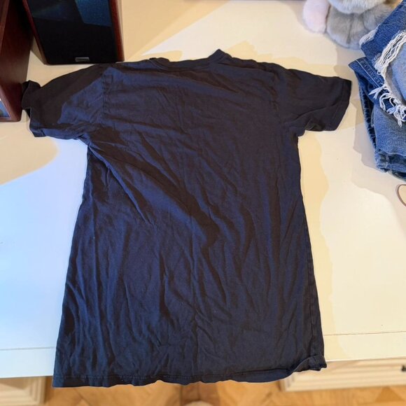 Black t-shirt - Picture 2 of 2
